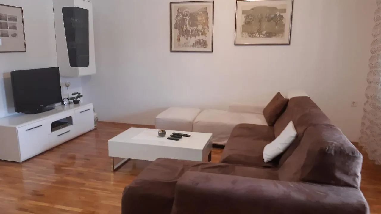 Ferienhaus Villa Komel With Pool Fažana Kroatien