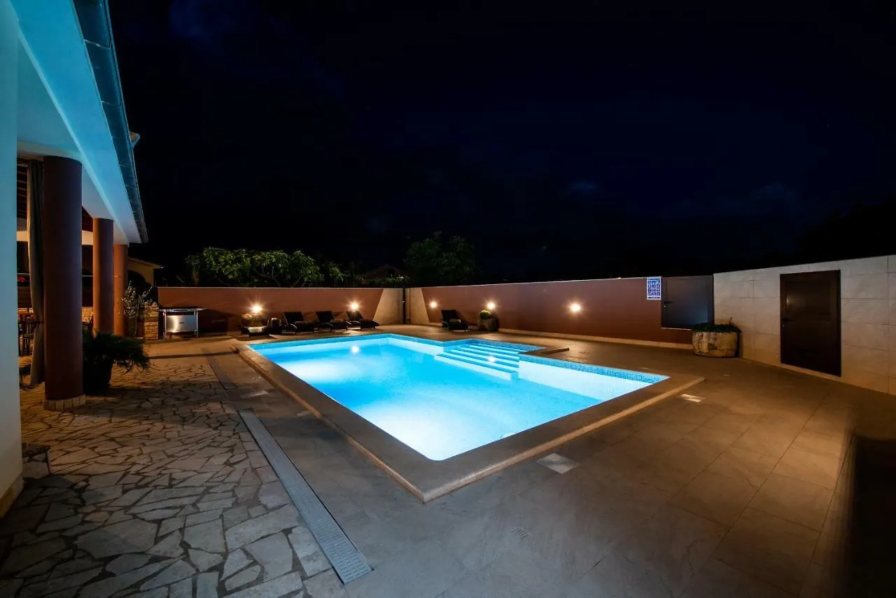 Villa Komel With Pool Fažana Σπίτι διακοπών